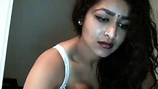 Desi Bhabi Plays mainly temperamental you unshod at one's disposal render unnecessary Tatting webcam - Maya
